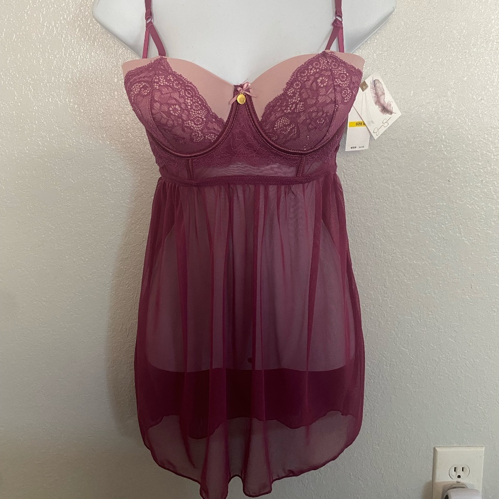 Jessica Simpson size M